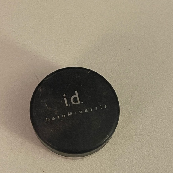 Bare Minerals Glimmer “Serene” - Picture 2 of 4